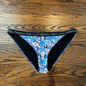 Worn once!Bikini bottom, blue flower print w/black edging details, perfect cond!